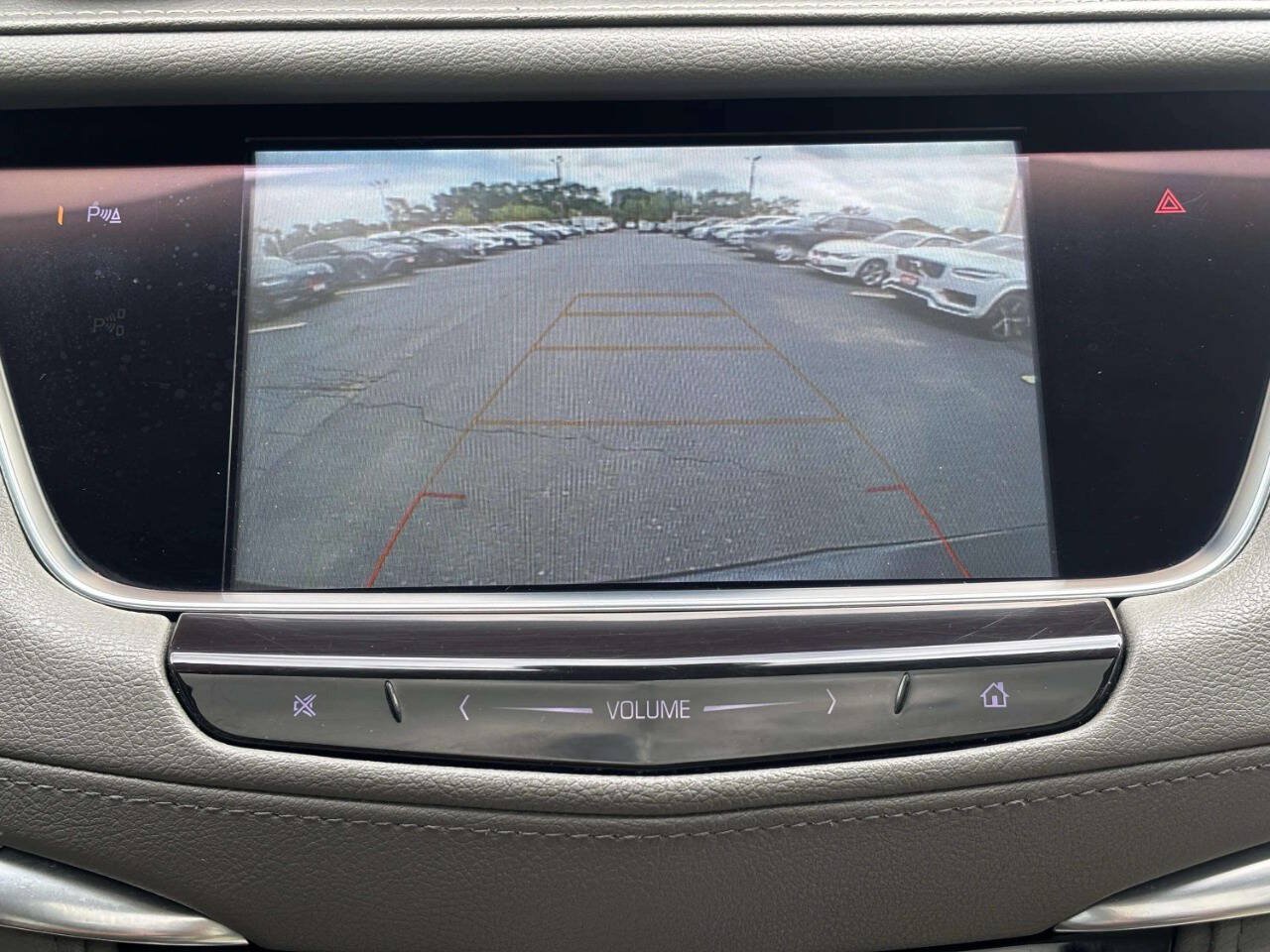 Used 2018 Cadillac XT5 Luxury w/ Driver Awareness Package FWD image 27