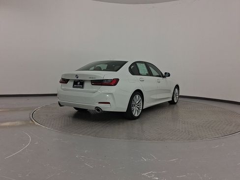 Used 2023 BMW 330i 330i w/ Convenience Package image 9