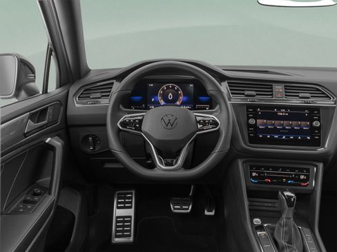 Used 2023 Volkswagen Tiguan SE R-Line FWD image 43