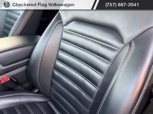 Used 2024 Ford Edge SEL image 21