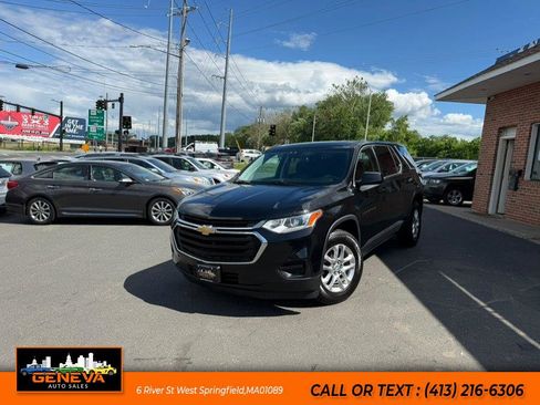 Used 2018 Chevrolet Traverse LS FWD image 1