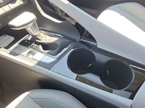 New 2026 Hyundai Elantra Limited image 14