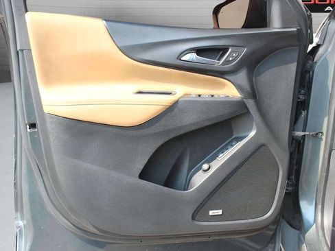 Used 2018 Chevrolet Equinox Premier image 18