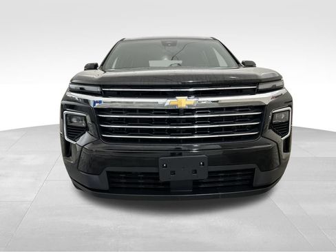 Used 2025 Chevrolet Traverse LT image 9