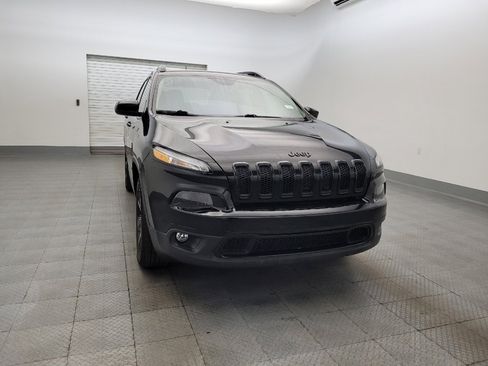 Used 2018 Jeep Cherokee Latitude w/ Altitude Package image 14