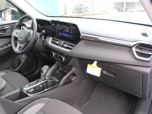 New 2026 Chevrolet TrailBlazer LT w/ Convenience Package image 15