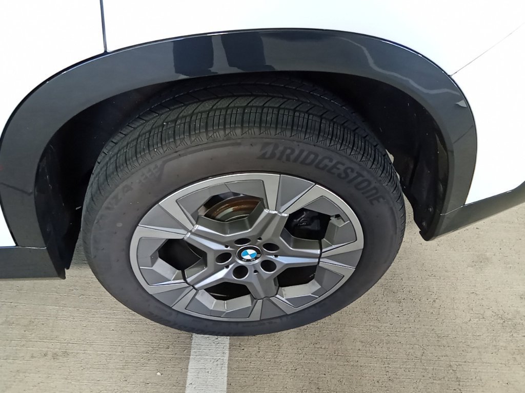 Used 2025 BMW X1 xDrive28i w/ Convenience Package AWD/4WD image 16