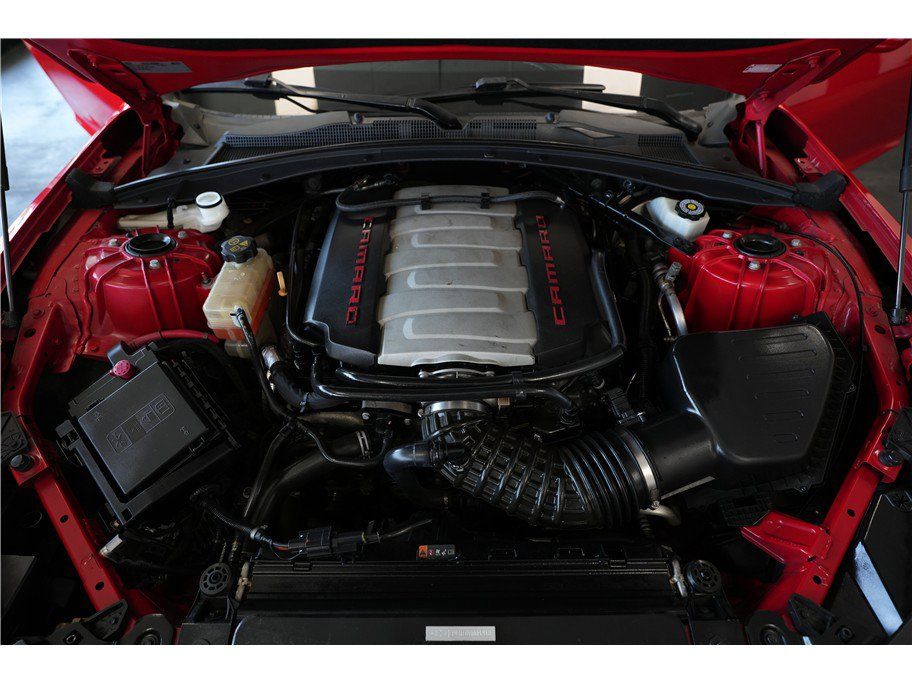 Used 2017 Chevrolet Camaro SS RWD image 10