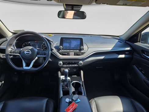 Used 2024 Nissan Altima 2.5 SR FWD image 25