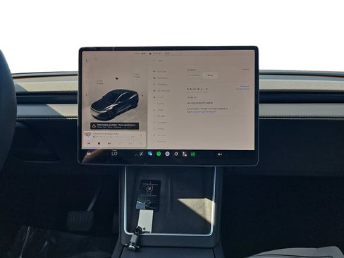 Used 2026 Tesla Model Y 2WD image 17