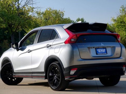 Used 2020 Mitsubishi Eclipse Cross LE image 4