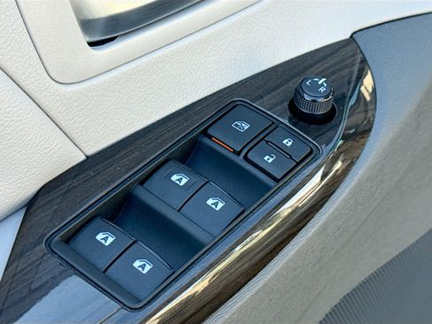 Used 2020 Toyota Sienna XLE image 8