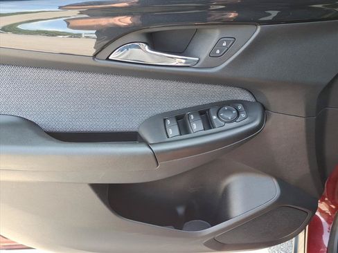 Used 2025 Chevrolet TrailBlazer LT AWD/4WD image 18