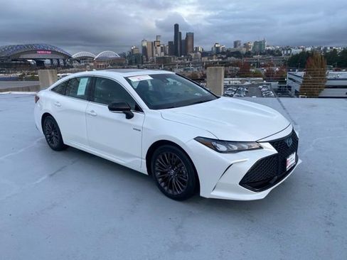 Certified 2021 Toyota Avalon XSE image 27