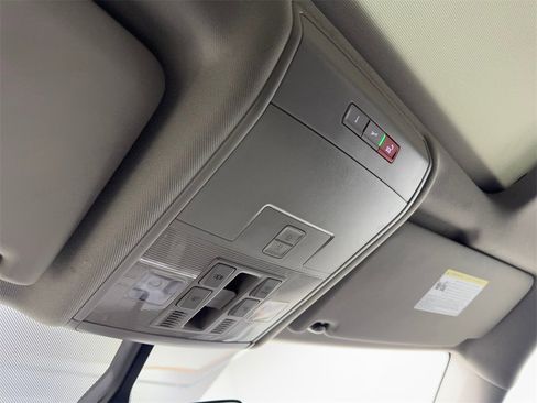 Used 2023 Volkswagen Atlas SE w/ Panoramic Sunroof Package image 78