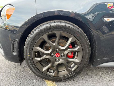 Used 2017 FIAT 124 Spider Abarth RWD image 13