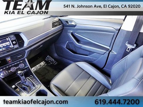 Used 2024 Volkswagen Jetta SE image 20