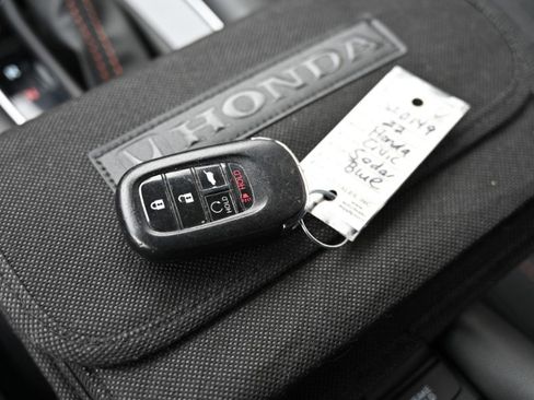 Used 2024 Honda HR-V Sport image 25