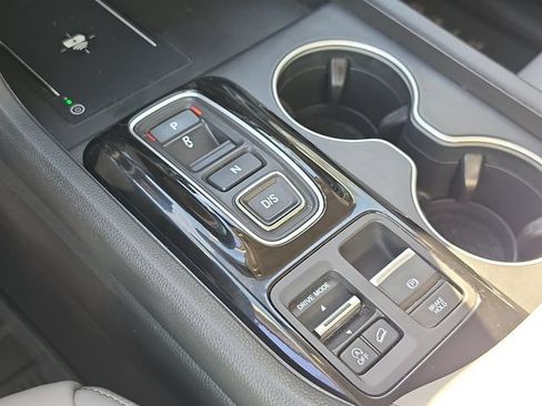 Used 2025 Honda Pilot Touring image 28