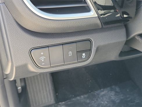 New 2025 Kia Seltos S image 7