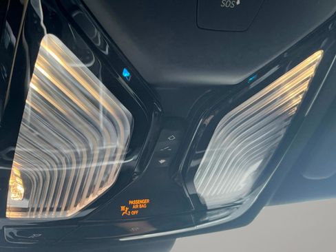 Used 2024 BMW 330e xDrive 330e xDrive Plug-In Hybrid AWD image 10