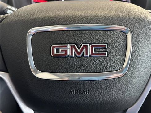 Used 2022 GMC Terrain SLE w/ Driver Convenience Package FWD image 20