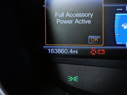 Used 2017 Ford Fusion SE w/ Equipment Group 202A AWD/4WD image 26