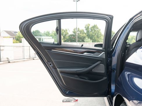 Used 2019 BMW M550i xDrive AWD/4WD image 46