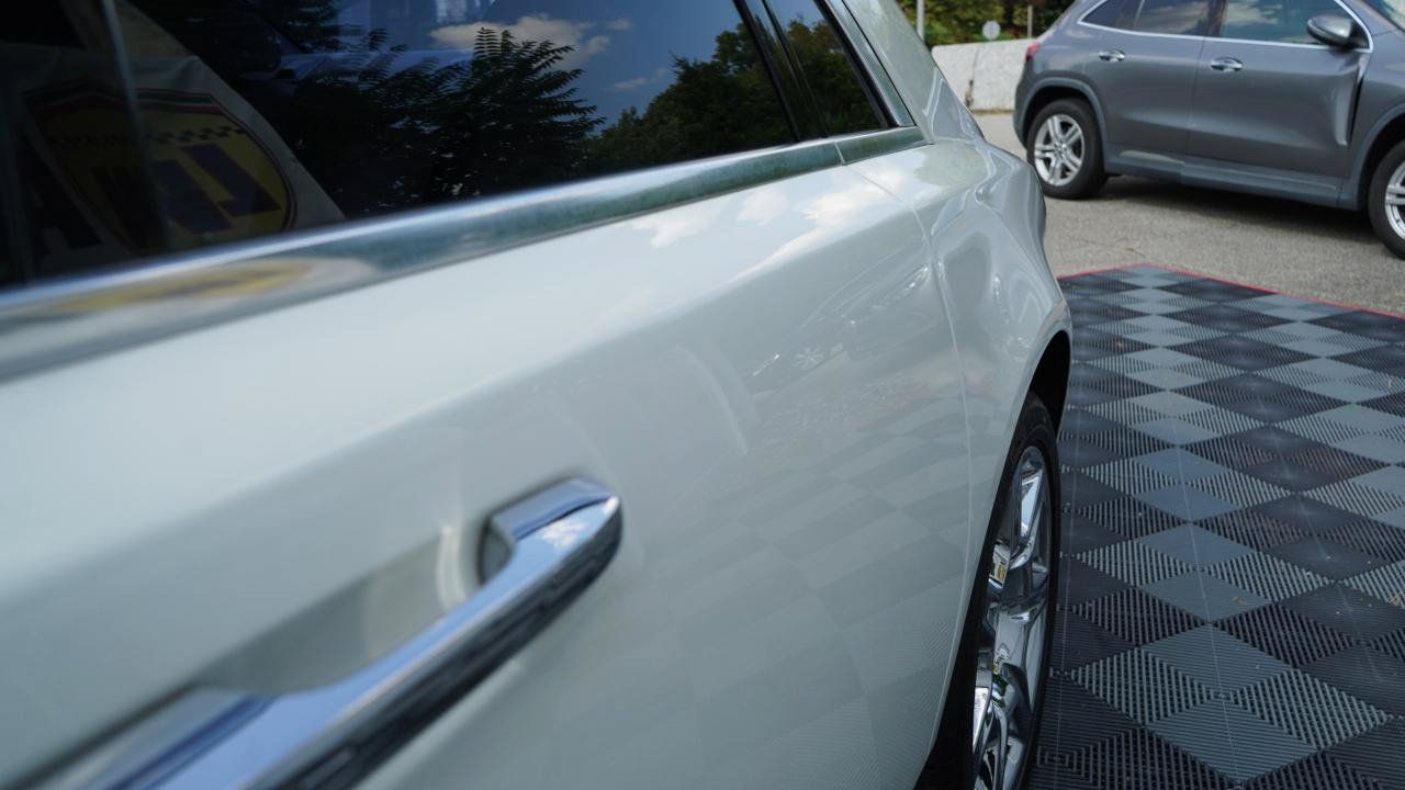 Used 2011 Rolls-Royce Ghost RWD image 23