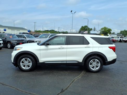 Used 2020 Ford Explorer XLT w/ Equipment Group 202A AWD/4WD image 7