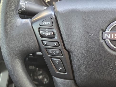 Used 2022 Nissan Frontier SV w/ Technology Package image 27