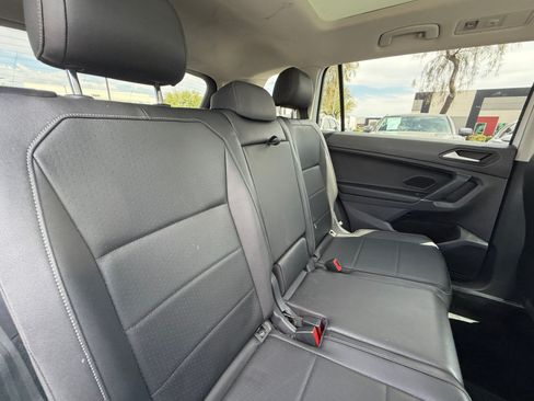 Used 2020 Volkswagen Tiguan SE w/ Panoramic Sunroof Package FWD image 18