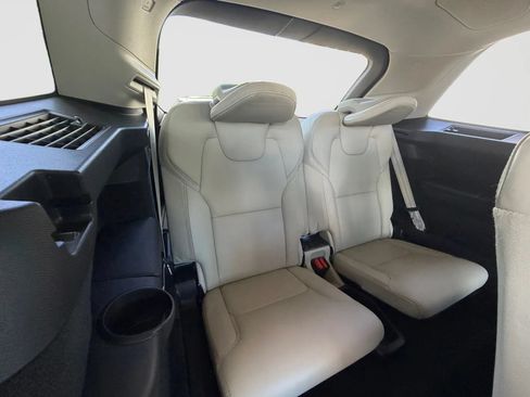 Used 2017 Volvo XC90 T6 Momentum w/ Vision Package AWD/4WD image 20