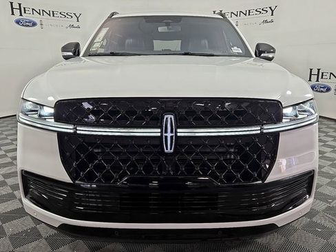 New 2025 Lincoln Navigator L Reserve w/ Jet Appearance Package AWD/4WD image 2