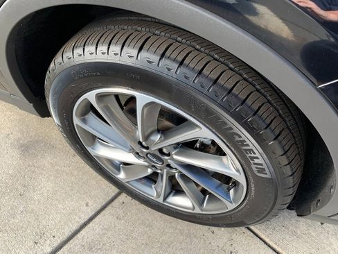 Used 2024 Lincoln Corsair AWD w/ Equipment Group 101A image 11