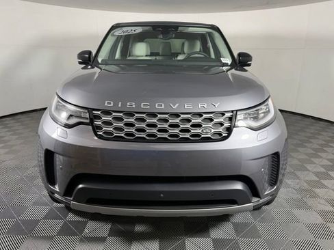Certified 2025 Land Rover Discovery S AWD/4WD image 10