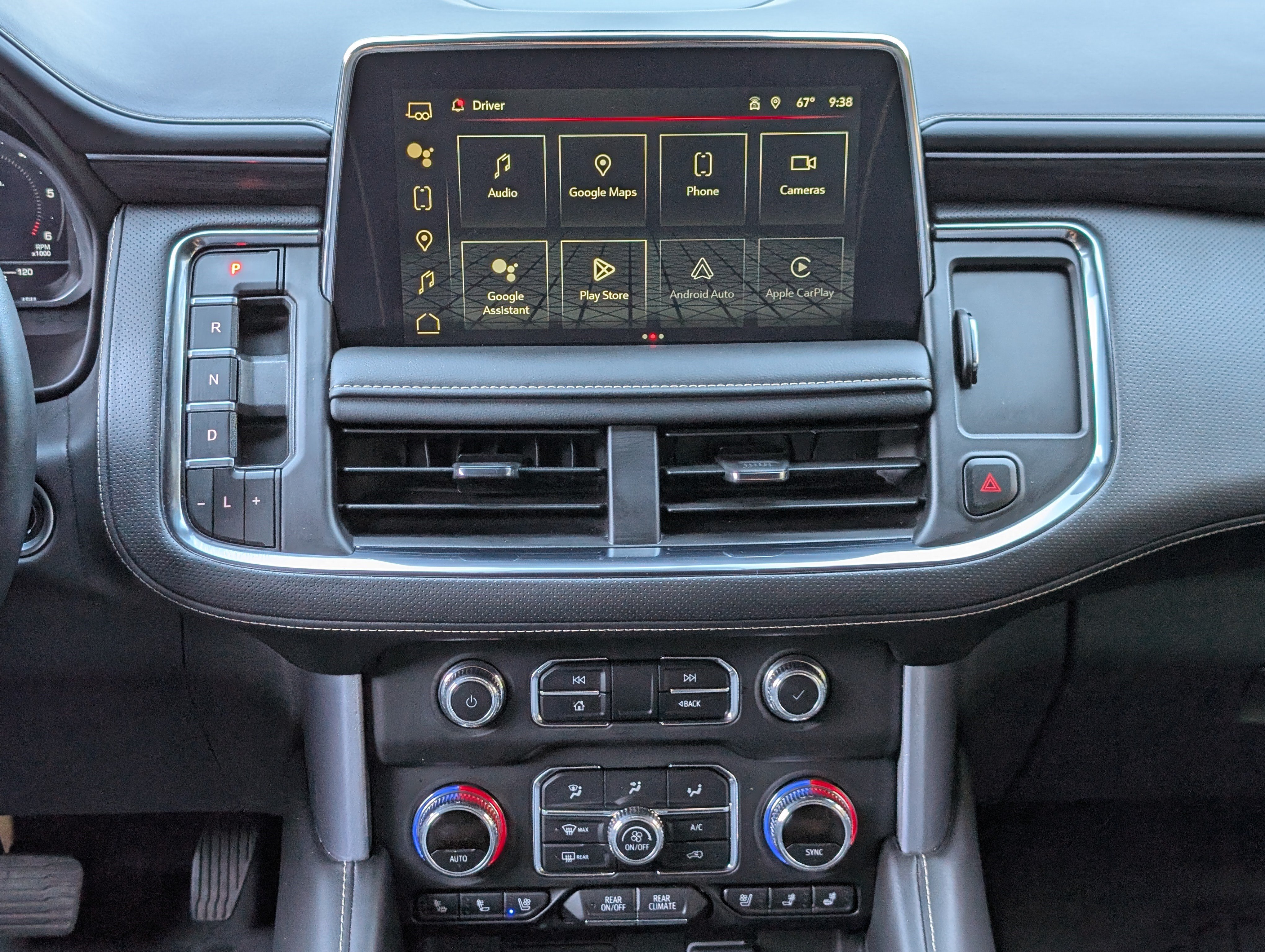 Used 2024 GMC Yukon SLT w/ SLT Premium Package AWD/4WD image 26