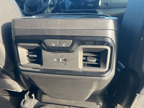 Used 2024 GMC Sierra 2500 AT4 w/ AT4 Premium Plus Package image 42