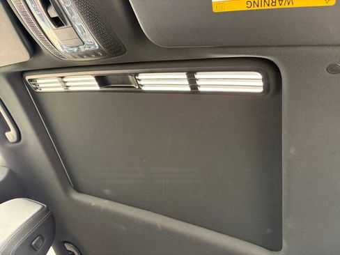 Used 2024 Mercedes-Benz GLE 450e 4MATIC image 26