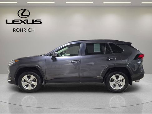 Used 2020 Toyota RAV4 XLE image 8