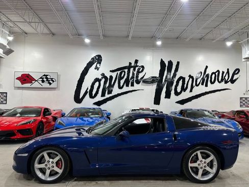 Used 2005 Chevrolet Corvette Coupe w/ Preferred Equipment Group image 2