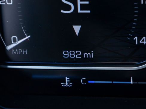 Used 2025 GMC Sierra 2500 AT4 w/ Technology Package image 19