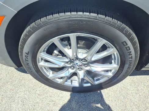 Used 2023 Buick Enclave Essence w/ Experience Buick Package FWD image 5