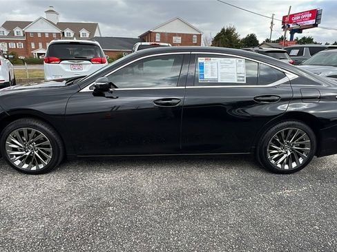 Used 2025 Lexus ES 300h w/ Luxury Package image 8