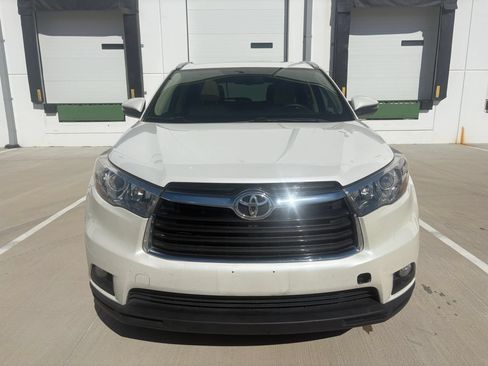 Used 2016 Toyota Highlander XLE FWD image 7