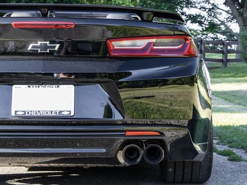 Used 2018 Chevrolet Camaro ZL1 w/ LPO, ZL1 Protection Package RWD image 65