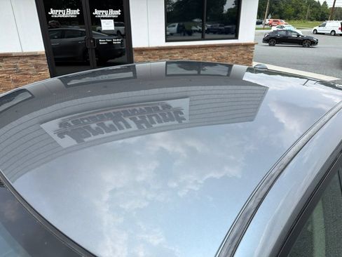Used 2023 Nissan Maxima SV FWD image 14