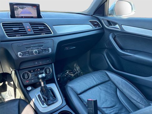 Used 2018 Audi Q3 2.0T Premium image 23