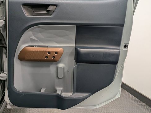 Used 2022 Ford Maverick Lariat w/ Equipment Group 500A Standard image 25