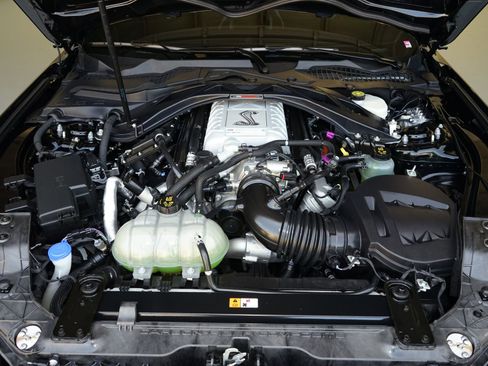 Used 2021 Ford Mustang Shelby GT500 w/ Carbon Fiber Track Pack RWD image 29